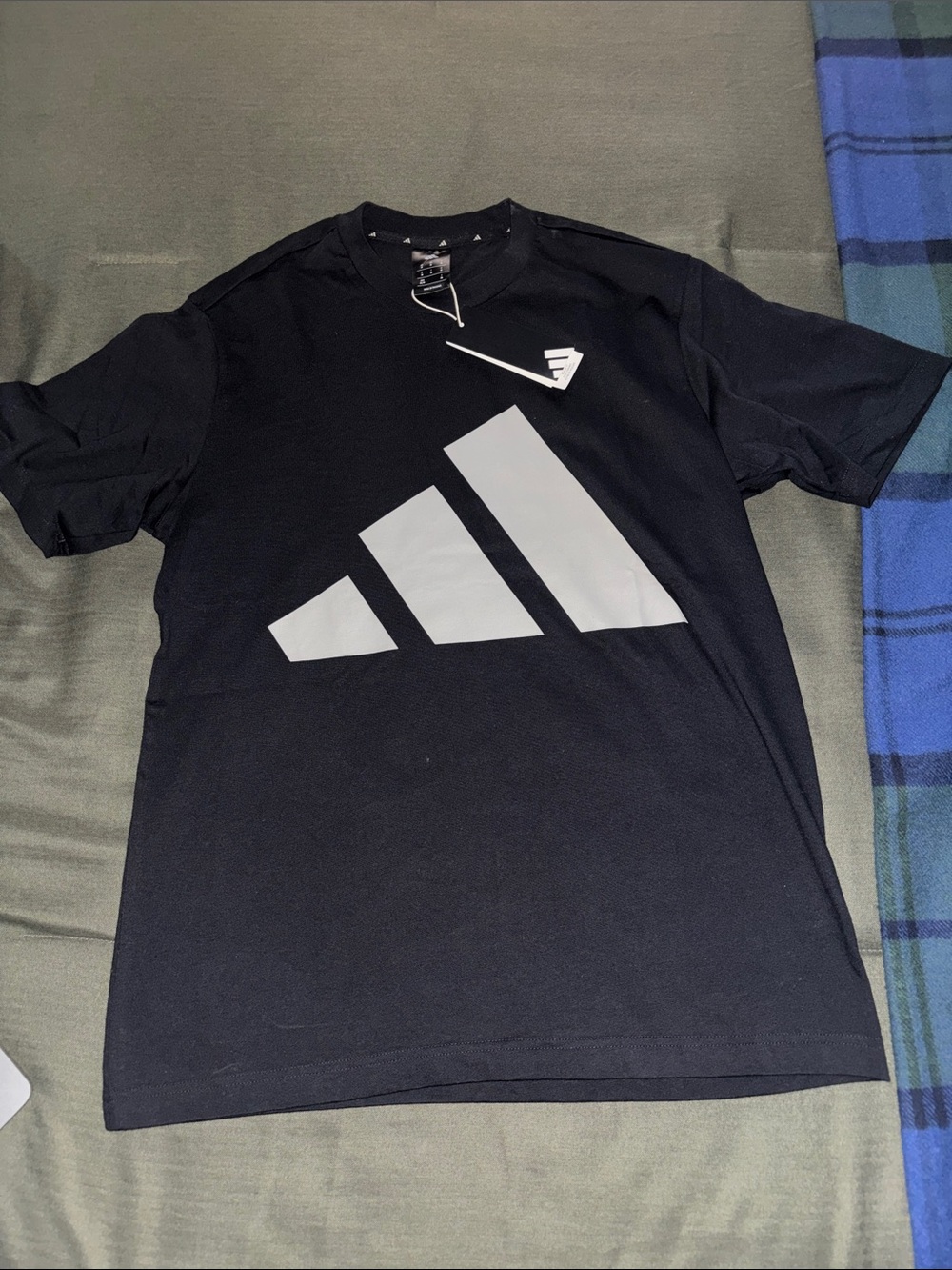 Adidas mens 3 bar logo tee shirt-  medium
